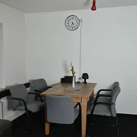 Pott - Zimmervermietung * אסן