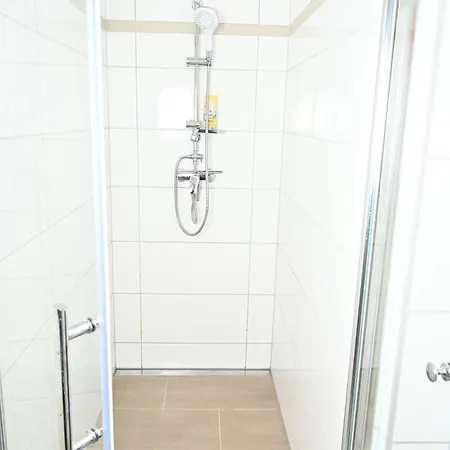 Pott - Zimmervermietung אכסניה אסן