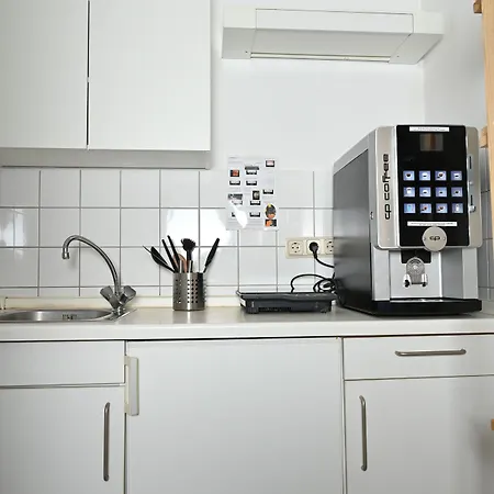 Pott - Zimmervermietung אכסניה אסן