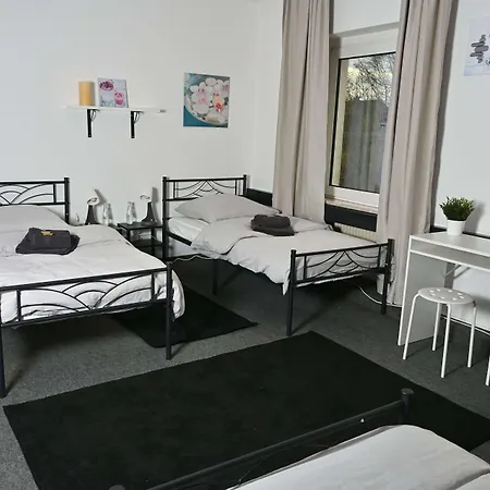 Pott - Steele Hostel